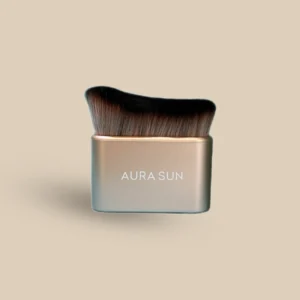 Pędzel do aplikacji rozświetlacza i samoopalacza